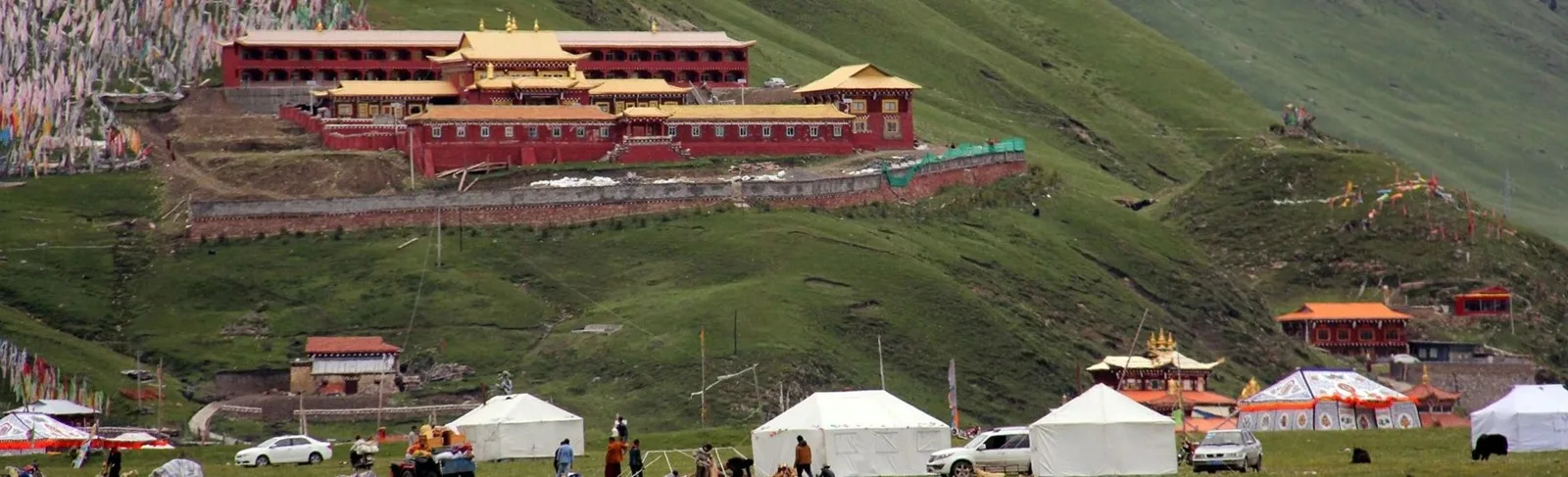 14-day Hiking and Biking from Panda Valley to Tibetan Area and Emei Mountain