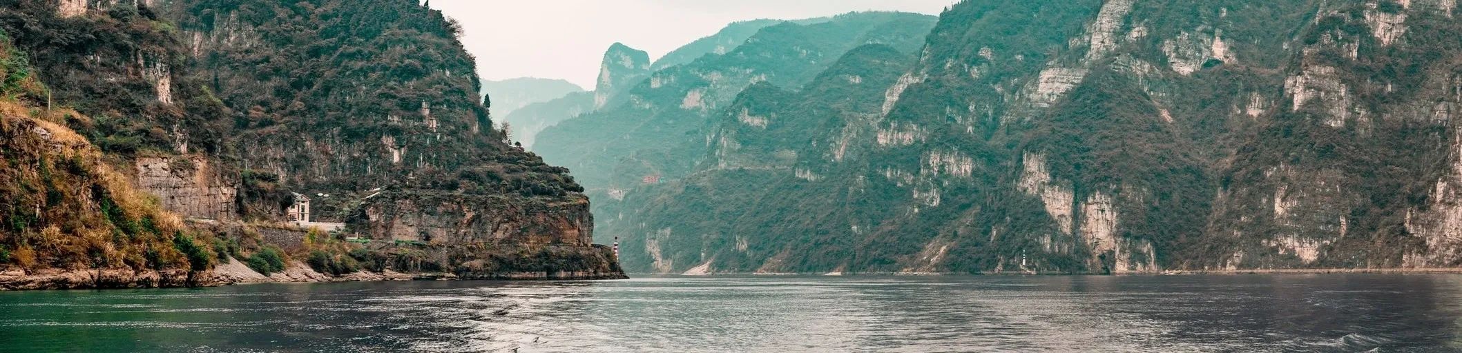 9-Day Chongqing & Chengdu: River City to Teahouse